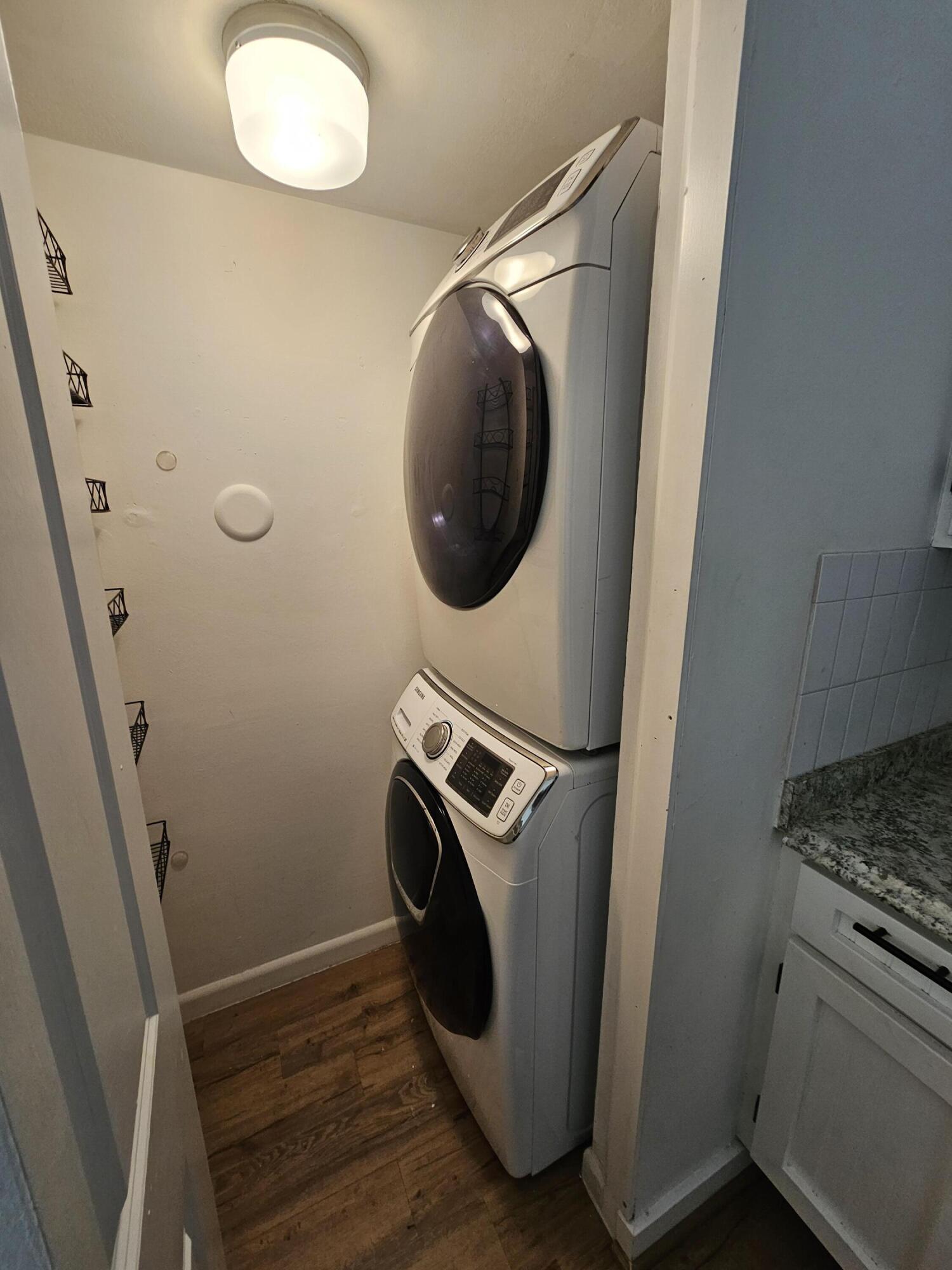 HOLLYWOOD PARC CONDOMINIUM - Residential