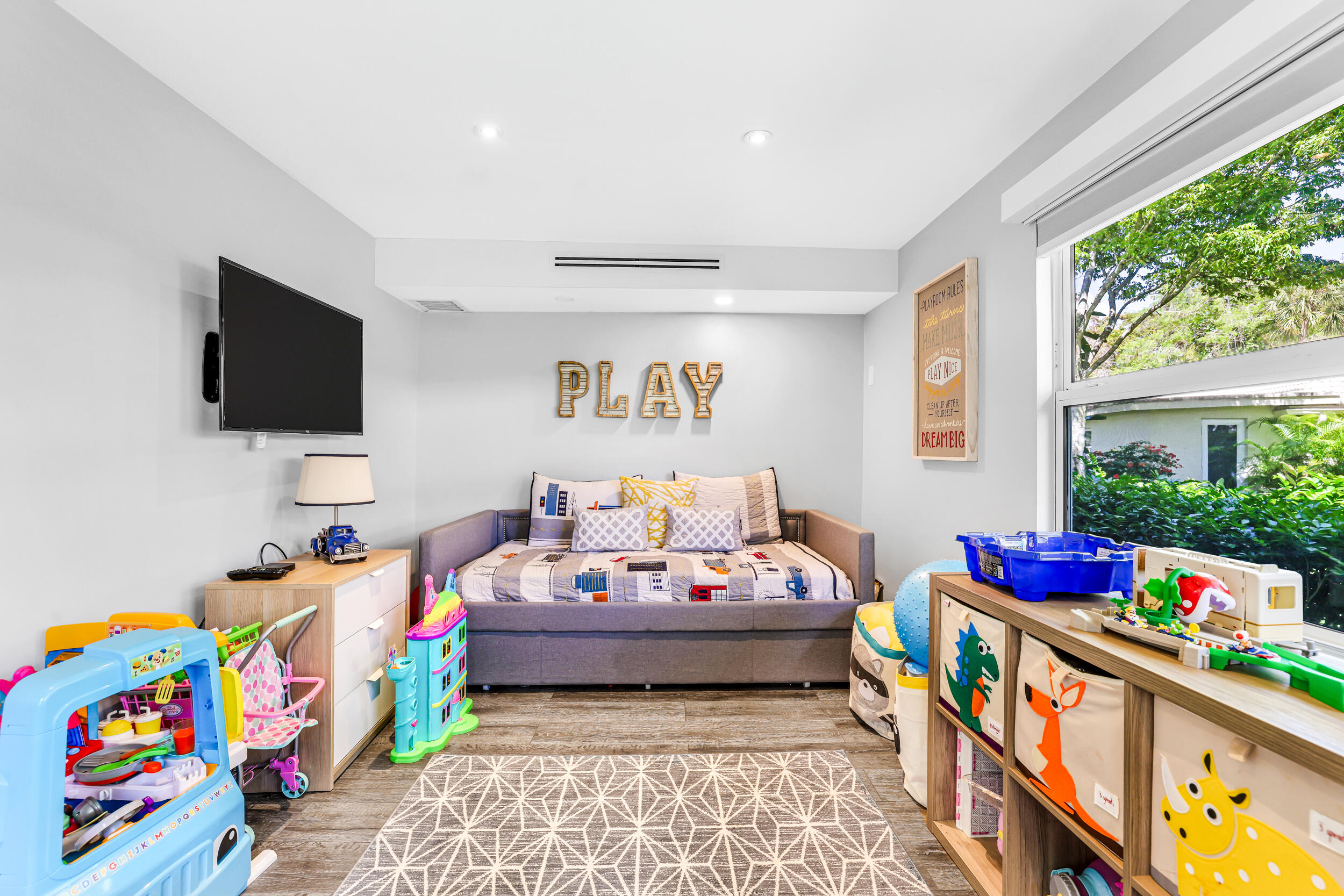 NO 129 PALM-AIRE COUNTRY CLUB - Residential