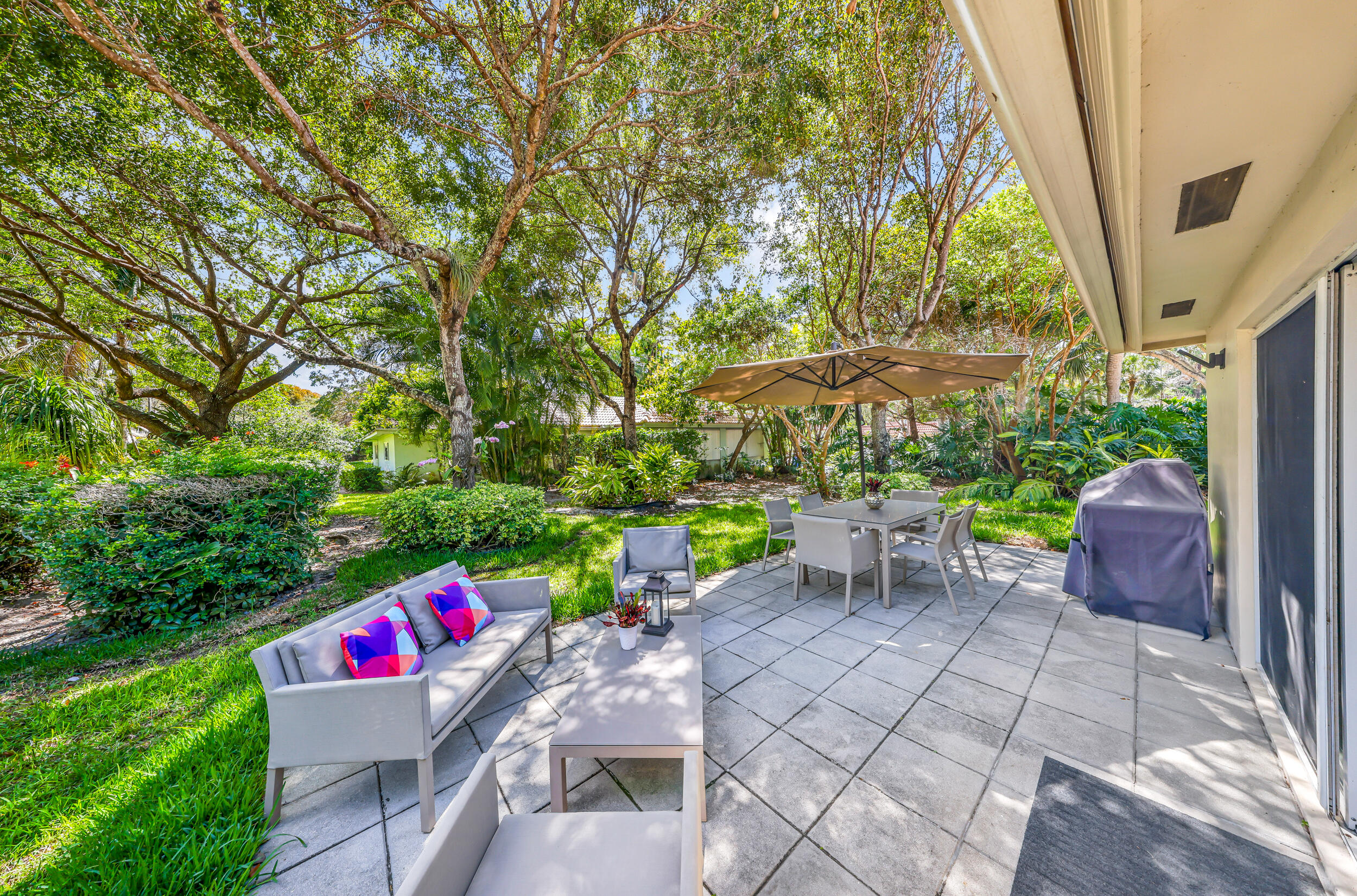 NO 129 PALM-AIRE COUNTRY CLUB - Residential