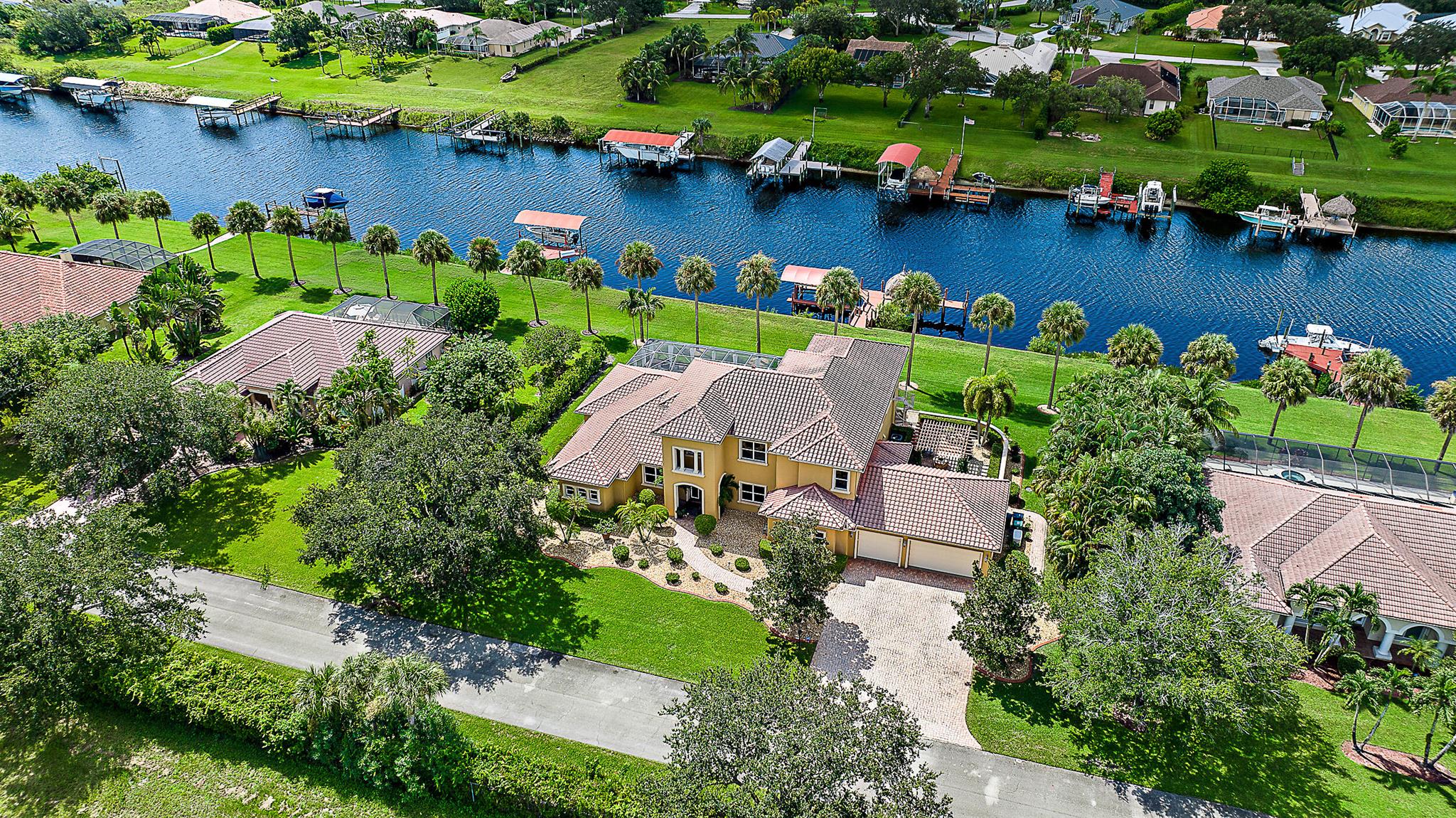 2618 SW River Shore Drive