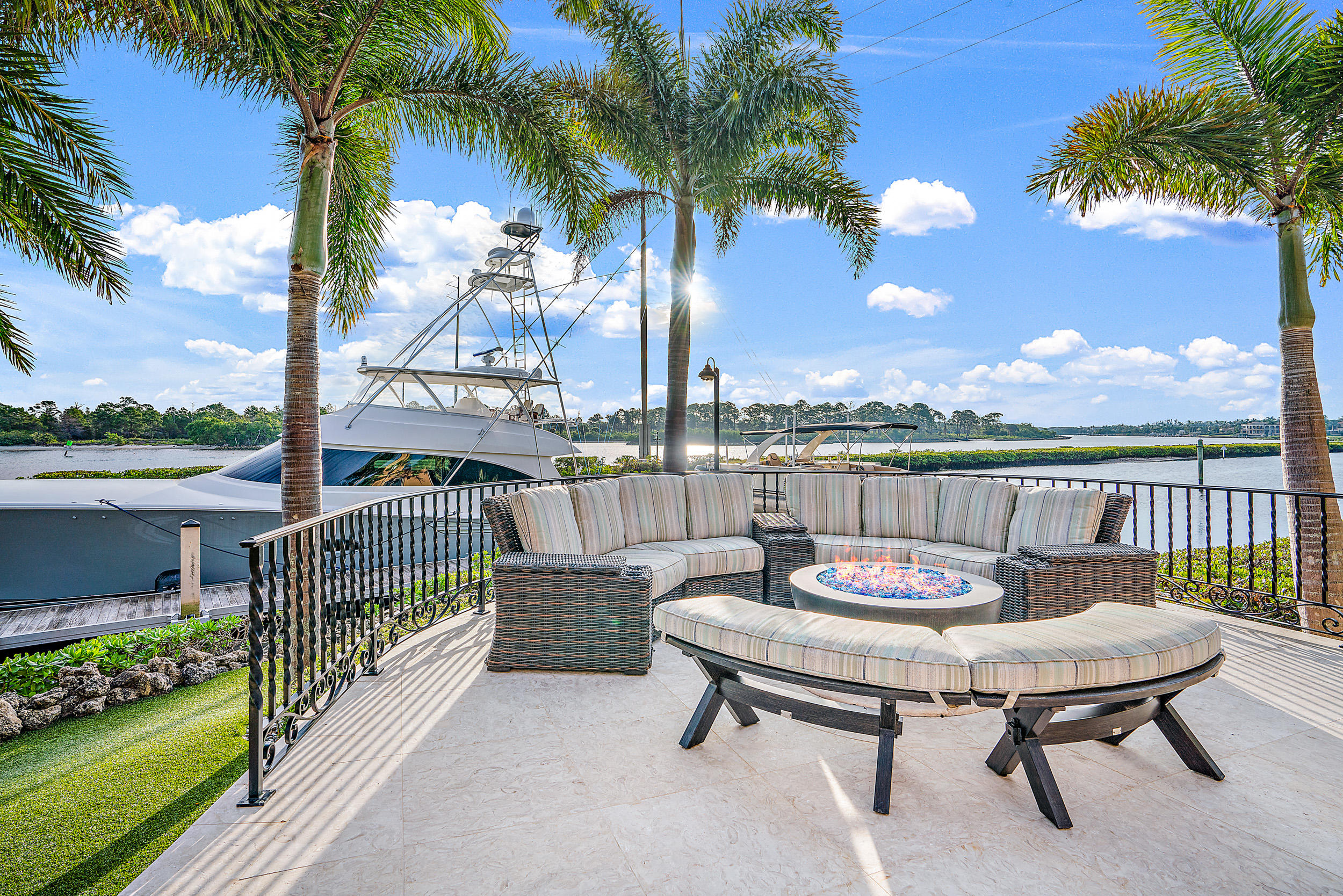 Admirals Cove - Residential