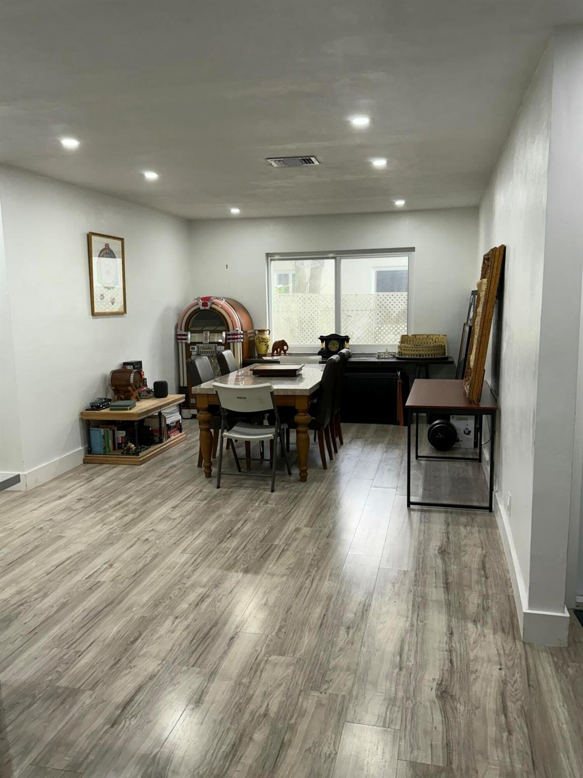 PALM-AIRE VILLAGE 2ND SEC - Residential Lease