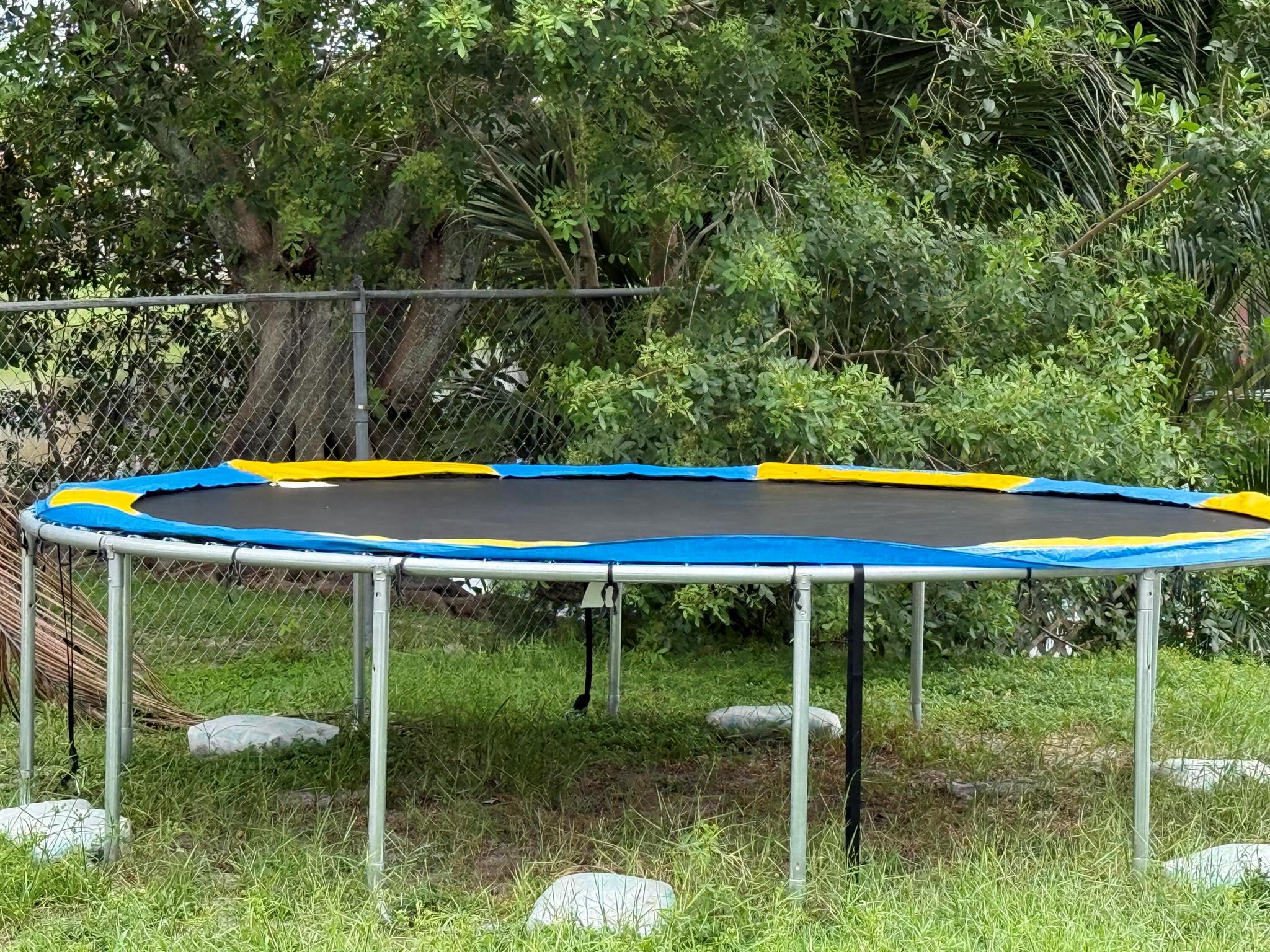 PALM-AIRE VILLAGE 2ND SEC - Residential Lease