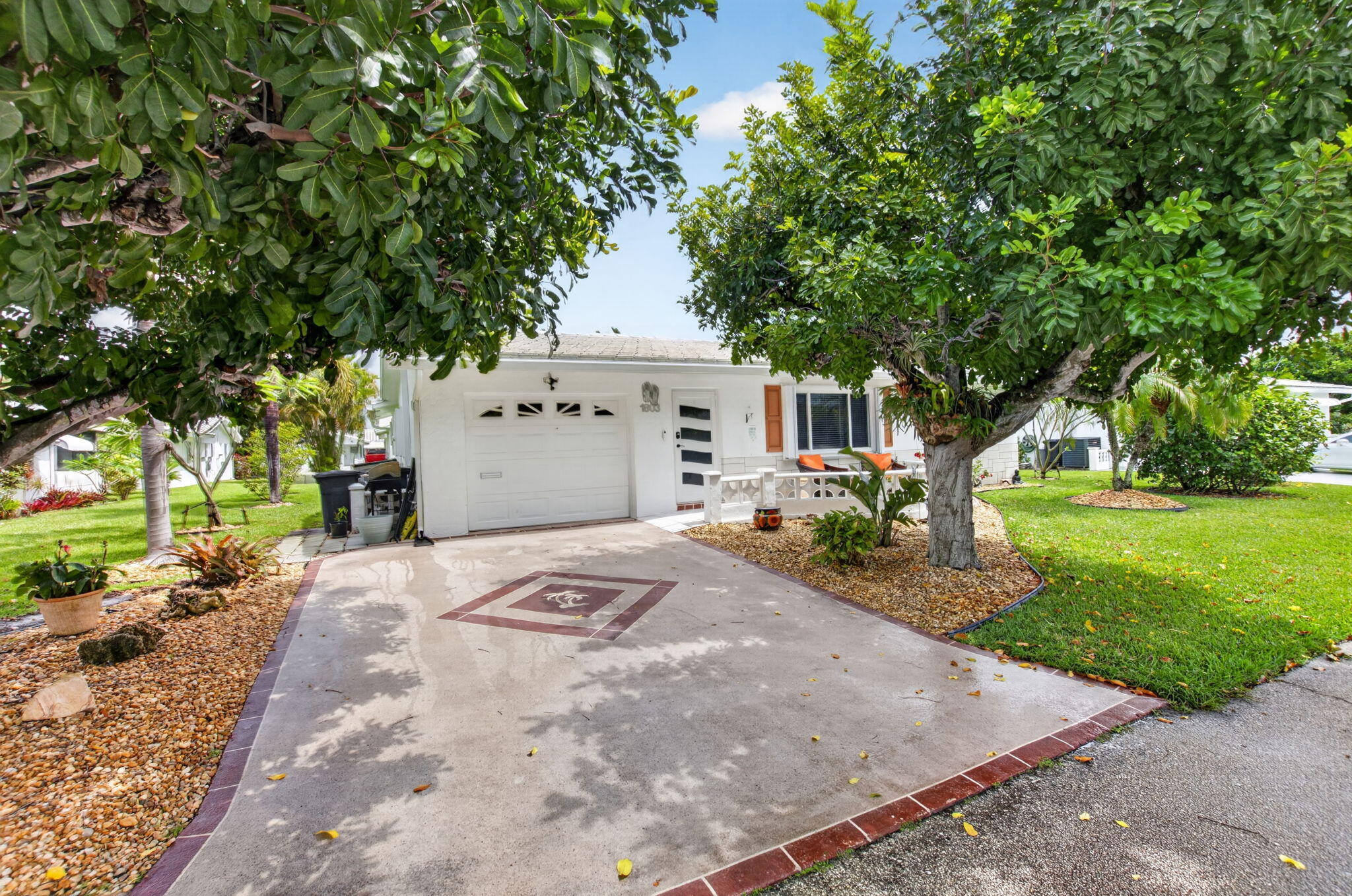 PALM BEACH LEISUREVILLE SEC 10 - Residential