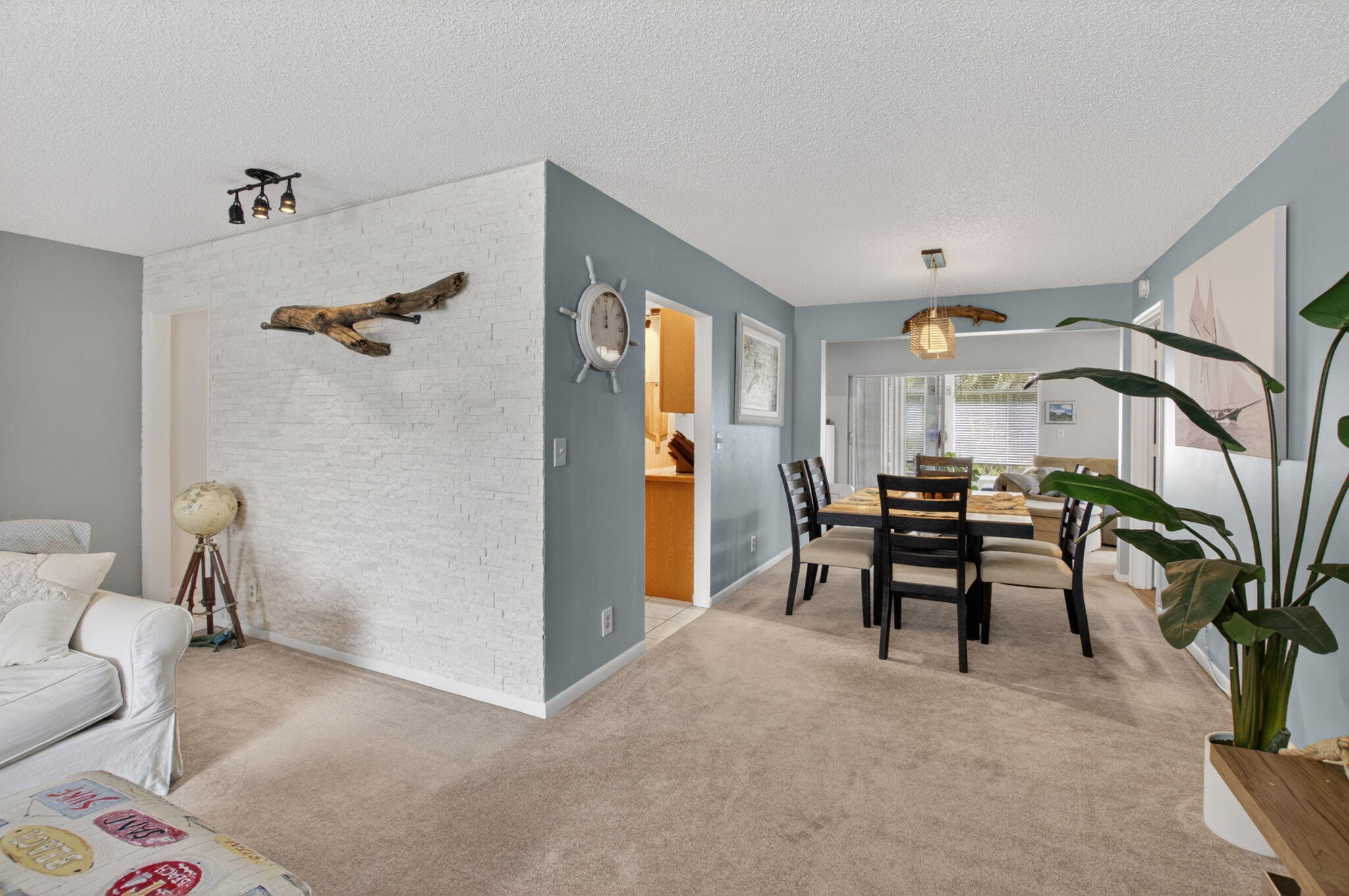 PALM BEACH LEISUREVILLE SEC 10 - Residential