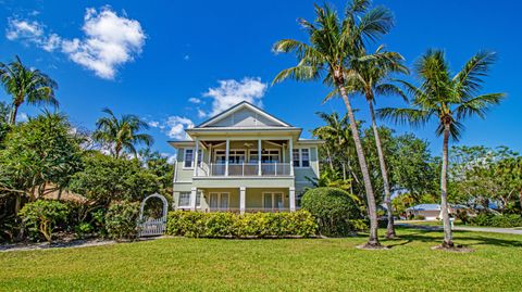 Photo of 5592 SE Reef Way, Stuart, FL 34997 (MLS # B26028952)