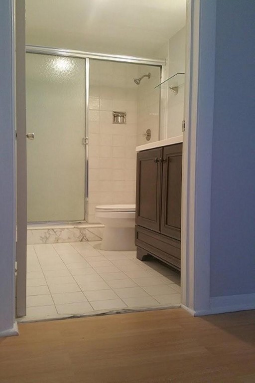 Country Club Towers - Residential