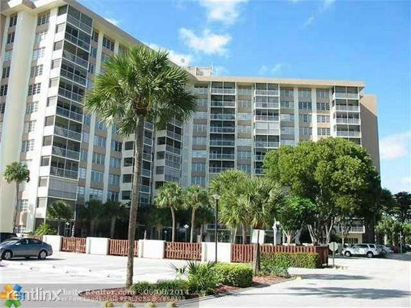 Country Club Towers - Residential