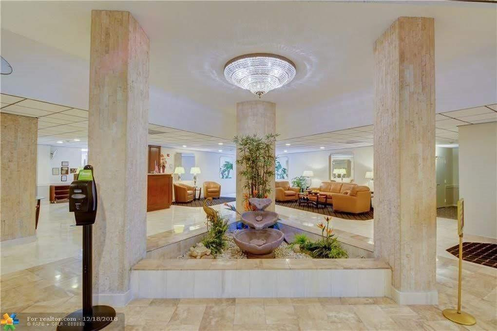 Country Club Towers - Residential