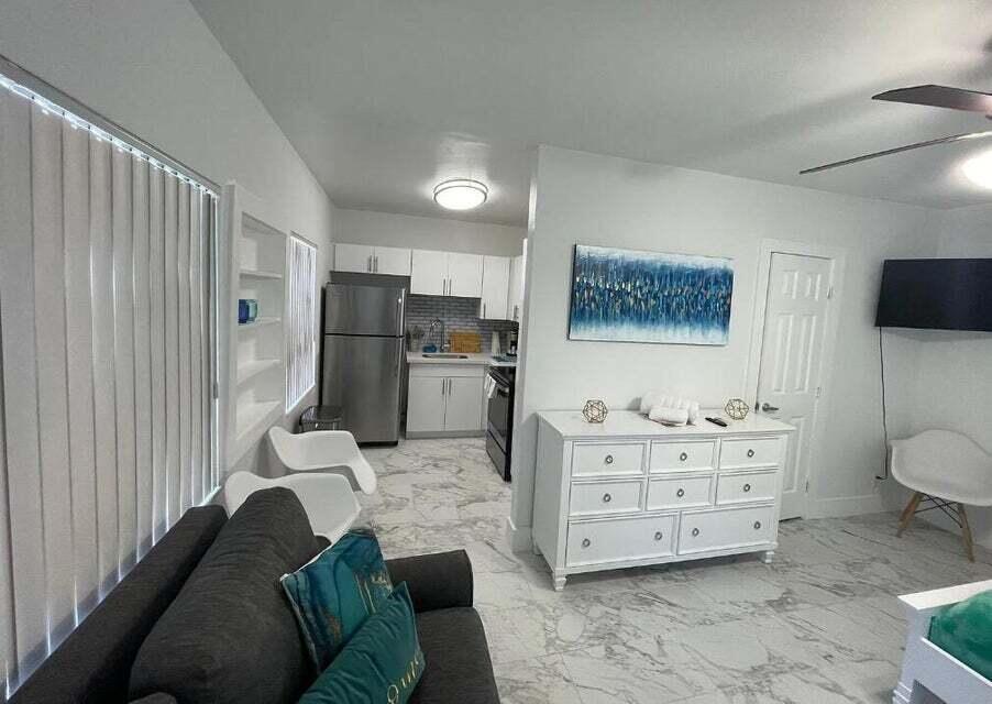 BOCA RATON POR LA MAR - Residential Lease