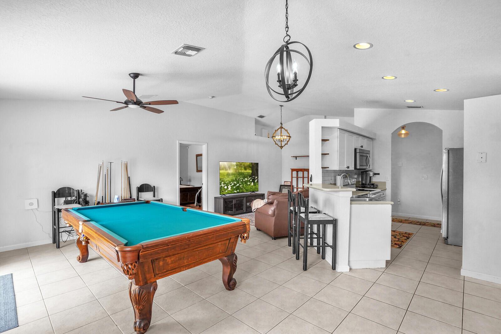 5836 Azalea Circle