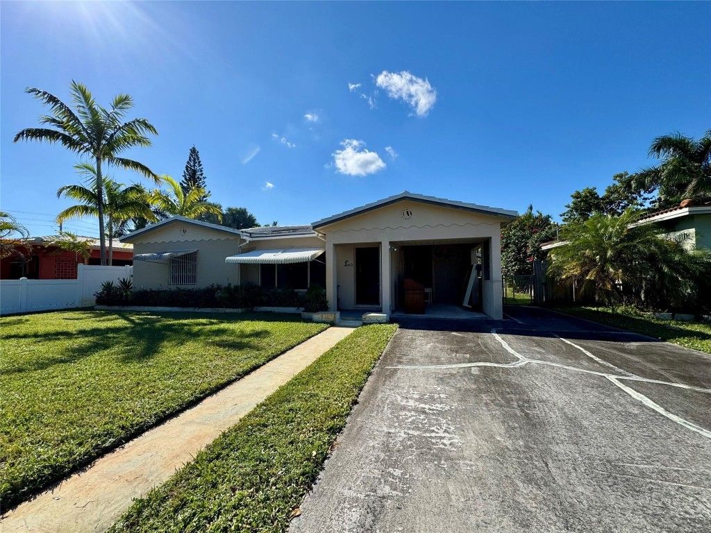 Photo of 1415 NE 17th Avenue, Fort Lauderdale, FL 33304 (MLS # F10537737)