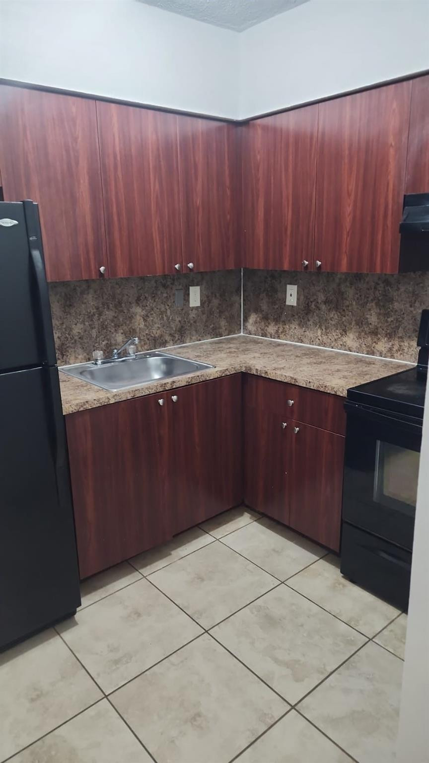 FULFORD BY THE SEA SEC D - Residential Lease