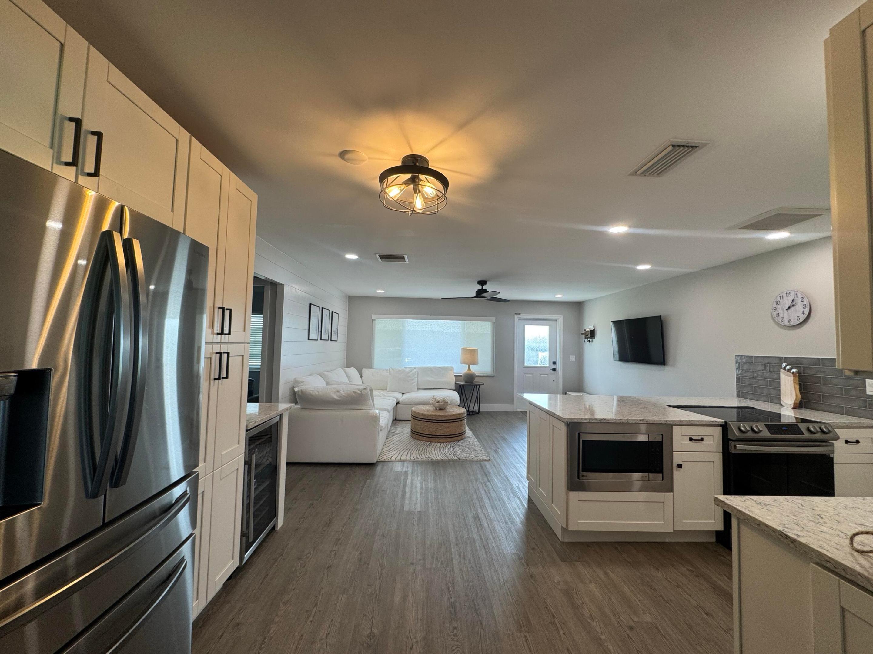 PALM BEACH LEISUREVILLE SEC 2 - Residential Lease