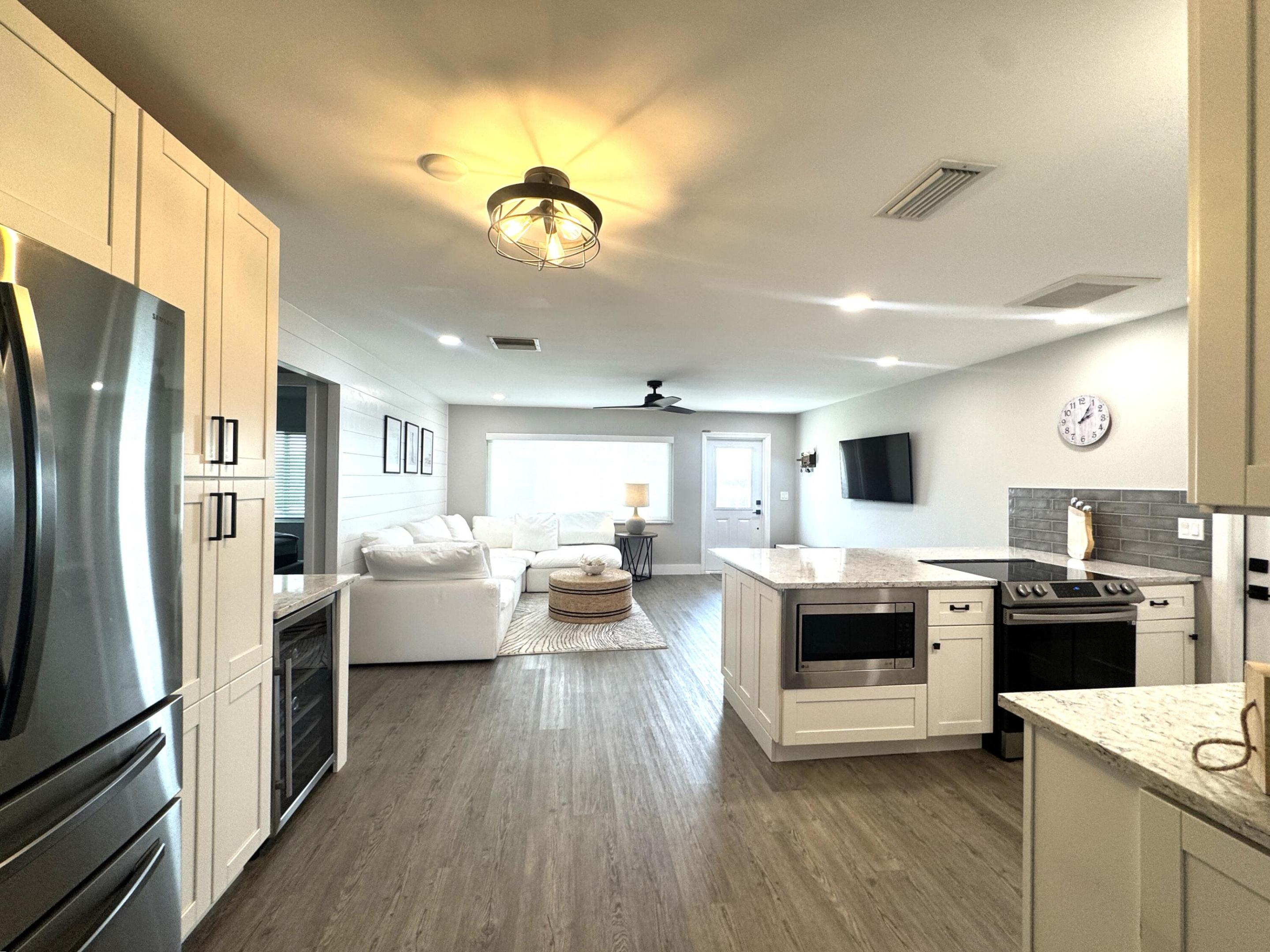 PALM BEACH LEISUREVILLE SEC 2 - Residential Lease