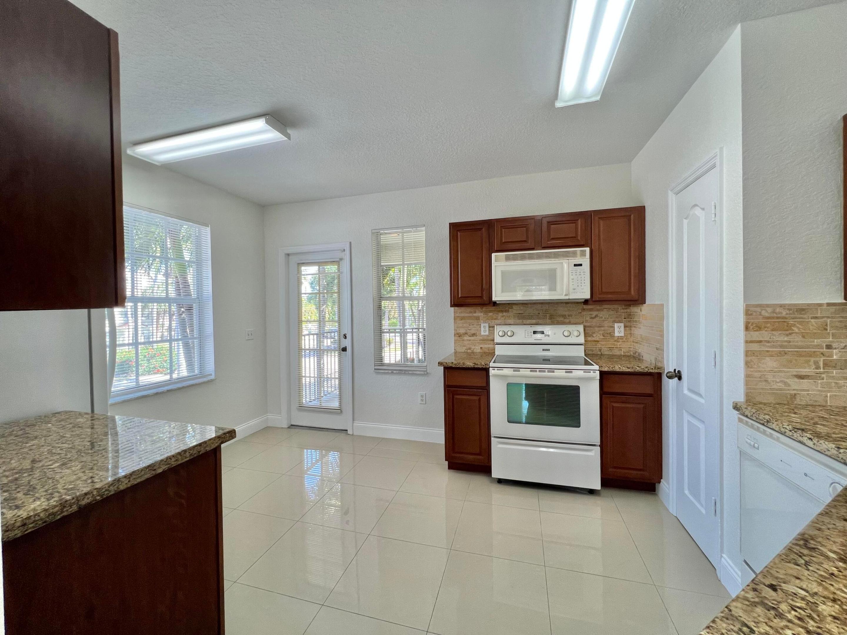 RESIDENCES OF BELMONT AT BOYNTON BEACH CONDO - Residential Lease