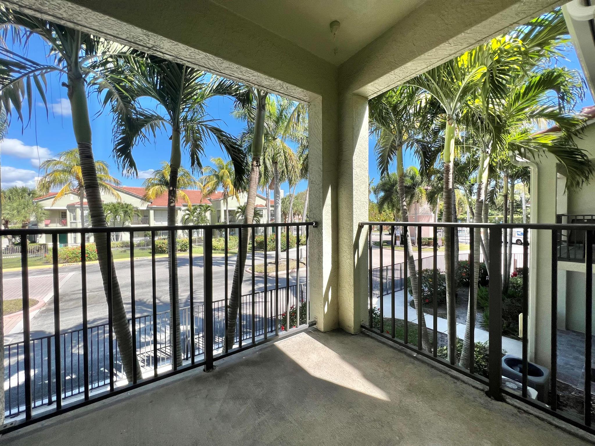 RESIDENCES OF BELMONT AT - Residential Lease