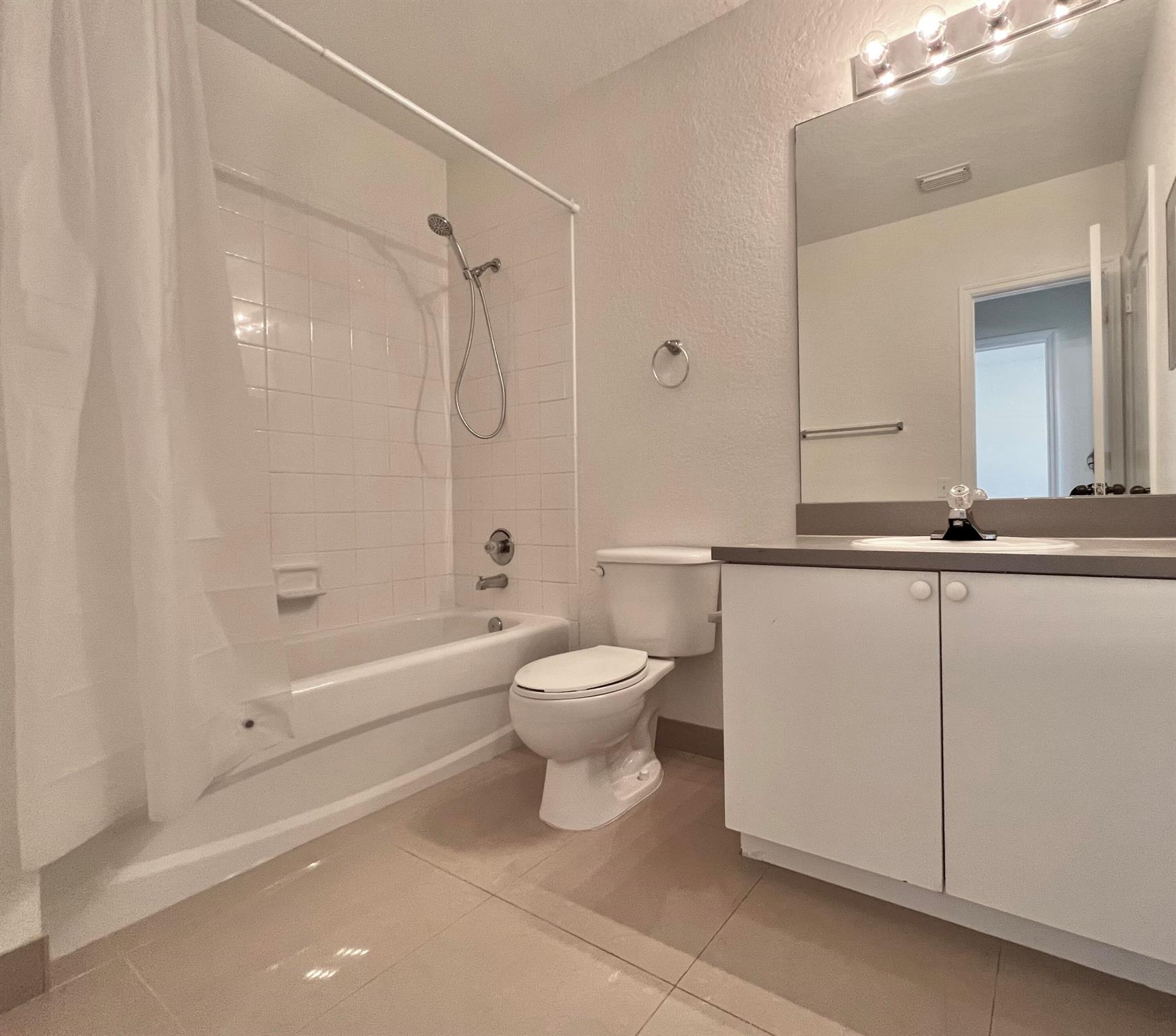 RESIDENCES OF BELMONT AT - Residential Lease