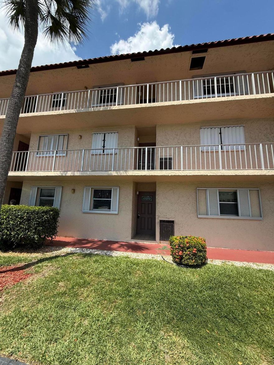 Step inside and look right out to the water! This first-floor, 1-bedroom, 1.5-bath condo offers a premier view of the community pool directly from your back door. The cozy layout features a wonderful enclosed patio, perfect for enjoying the scenery in comfort. While the unit is ready for new owners creative touches. its prime location and easy access make it a fantastic find. Enjoy low-maintenance living with a view that makes every day feel like a getaway. Sold as-is—bring your vision and move right in!"