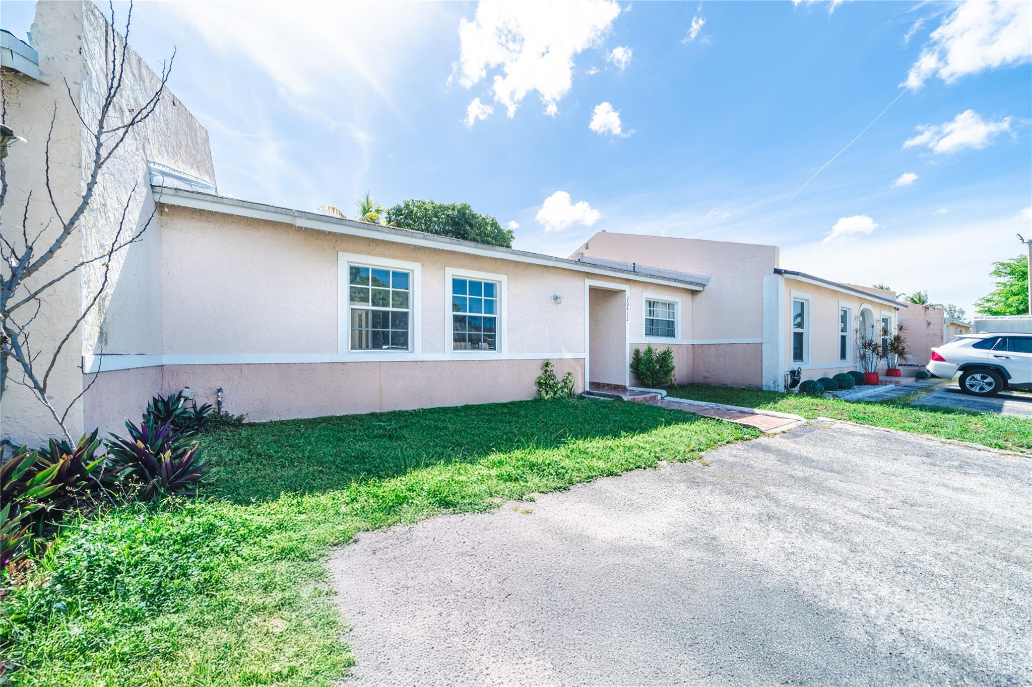 20412 NW 27th Ct