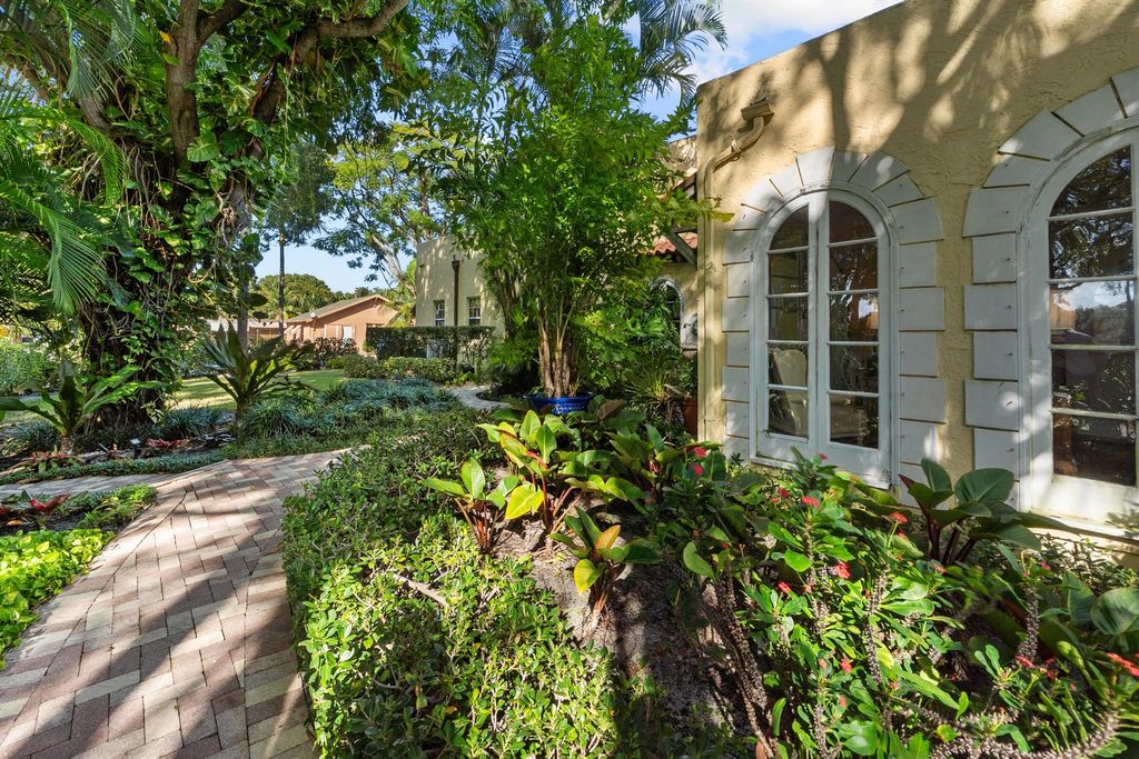 Photo of 1608 Lake Avenue, West Palm Beach, FL 33401 (MLS # R11134881)