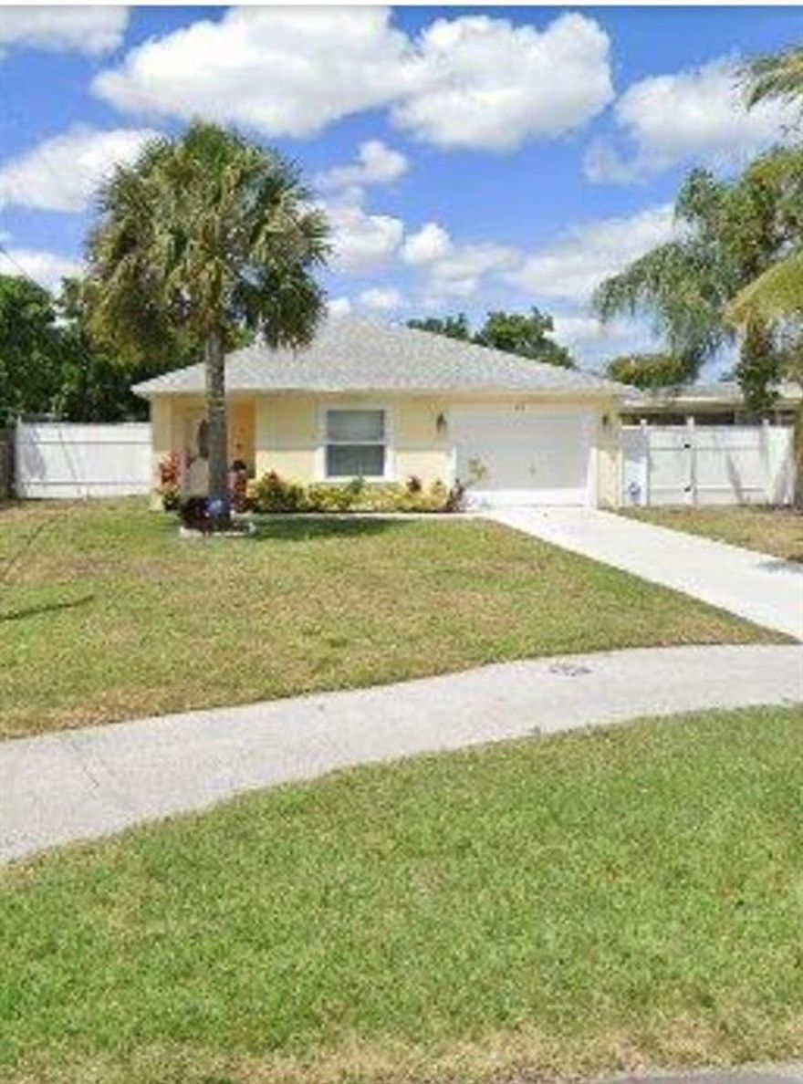 Single family house 3 bedroom 2 bath cbs . In quiet neirbohood. close to shopping, porcelain floors in kitchen bathrooms and family room, rest of house is laminated flooring no carpet, stainless steel appliances in kitchen, one car garage, hurricane panels, vaulted ceilings, walk-in closets, large kitchen. All measurement are subject to change