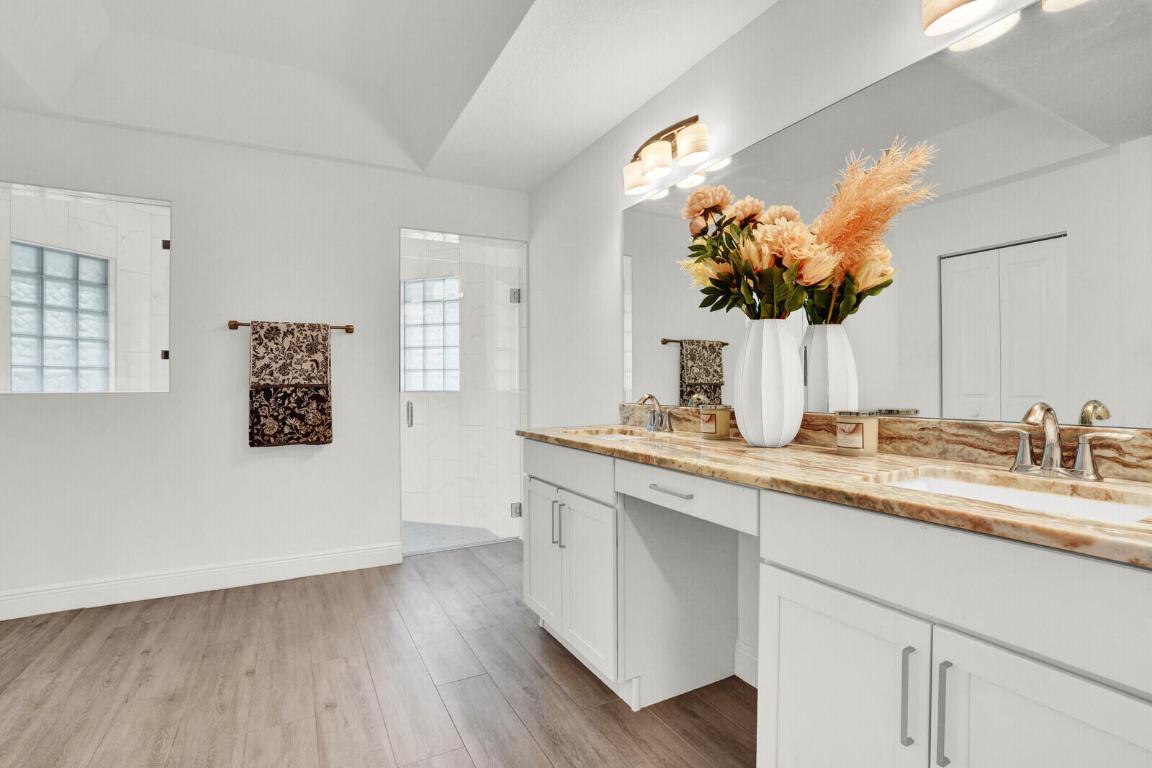 El Rancho Waite - Residential