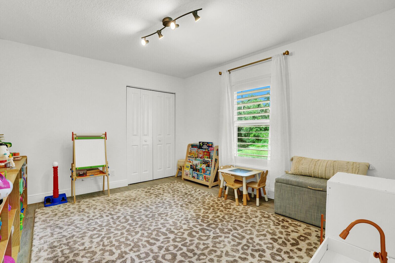 El Rancho Waite - Residential