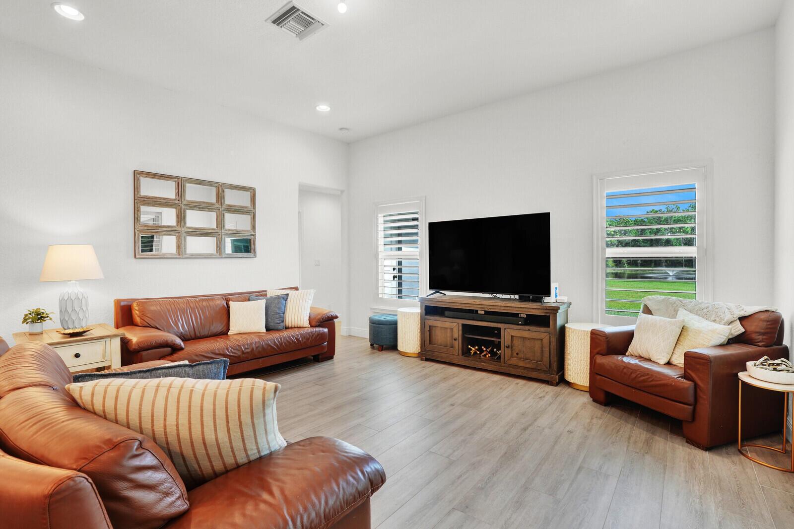 El Rancho Waite - Residential