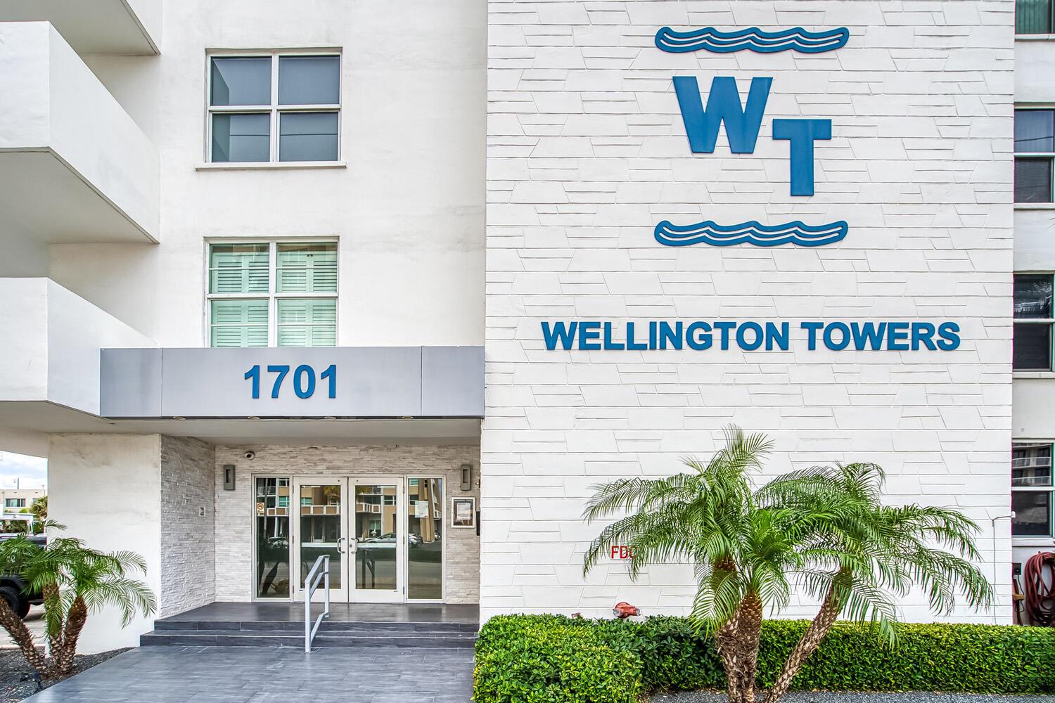 1701 S Ocean Drive 401