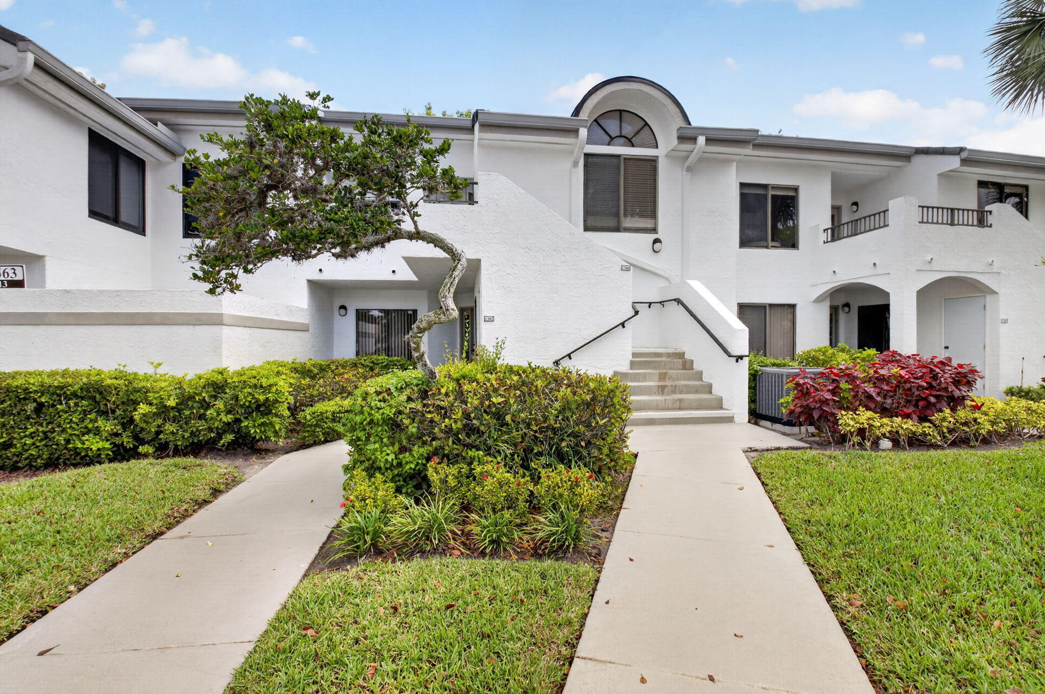 GLENEAGLES CONDO I - Residential Lease