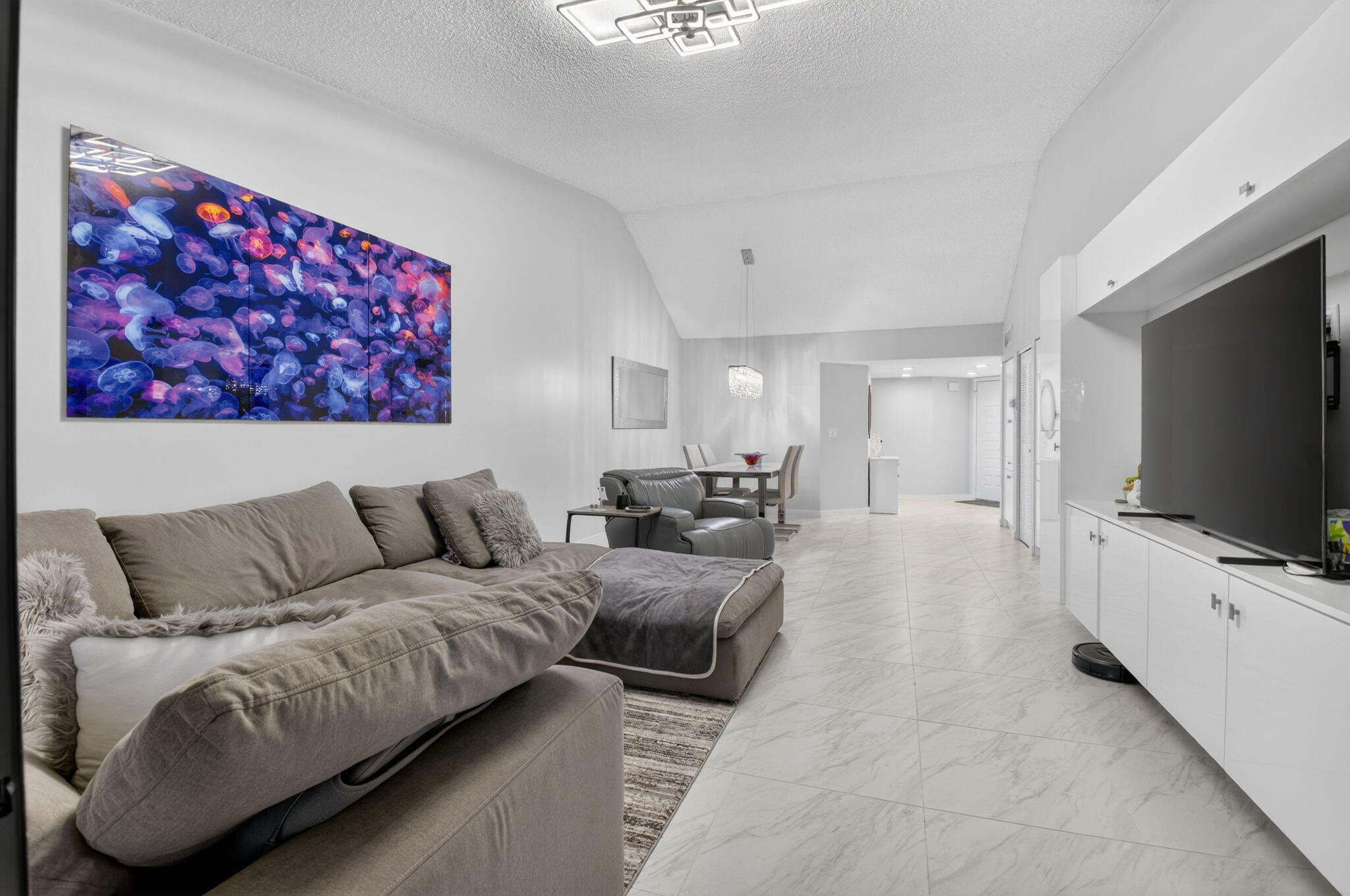 GLENEAGLES CONDO I - Residential Lease
