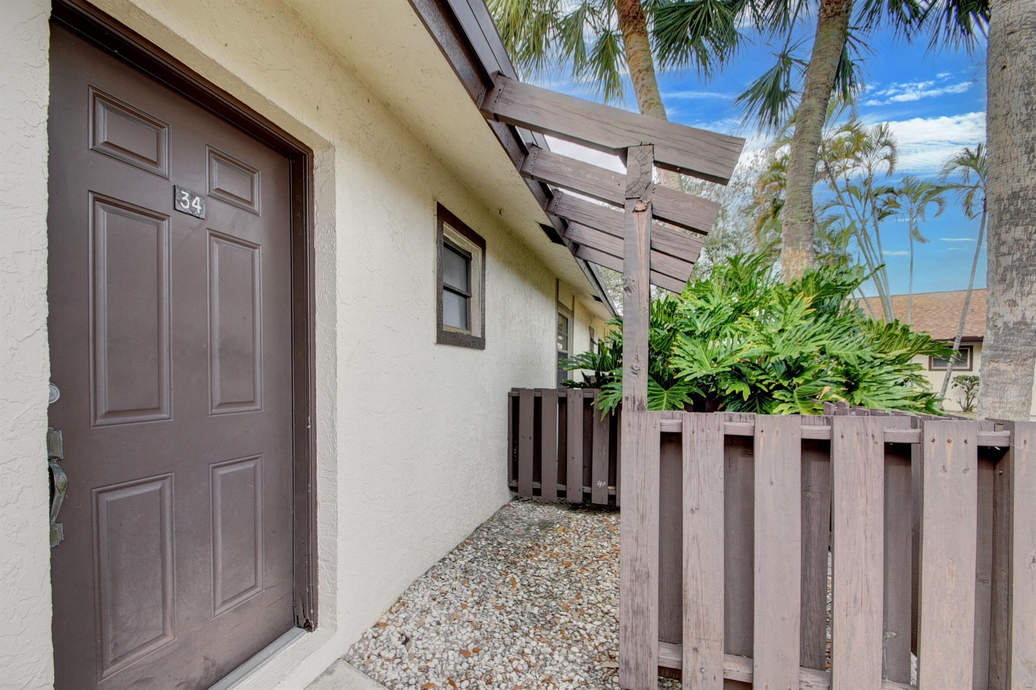 TRADEWINDS AT DOS LAGOS CONDO - Residential