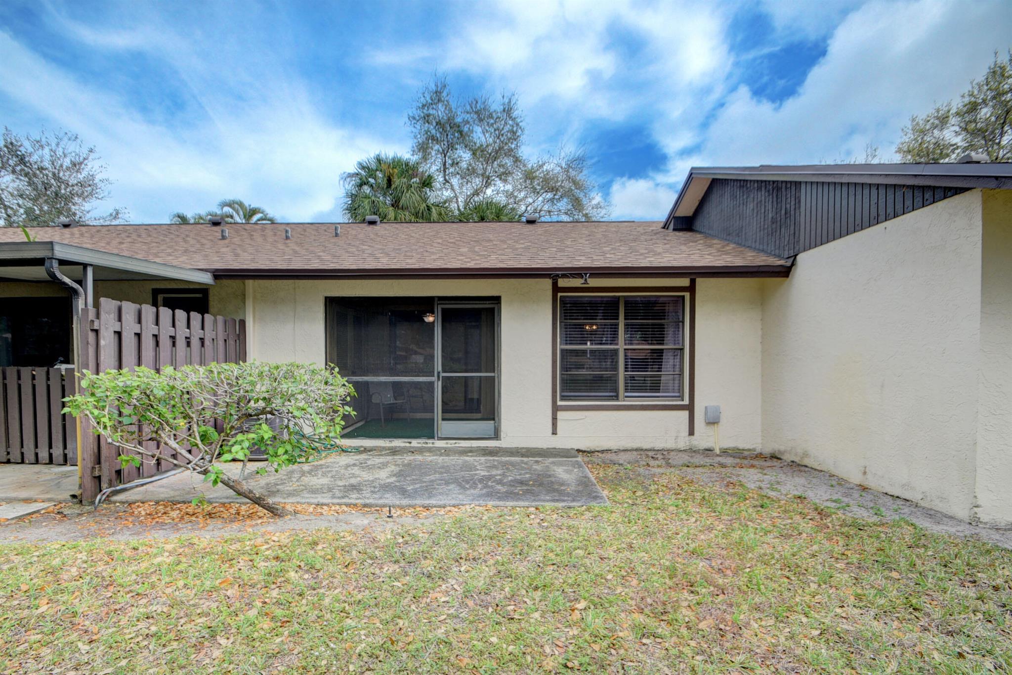 TRADEWINDS AT DOS LAGOS CONDO - Residential