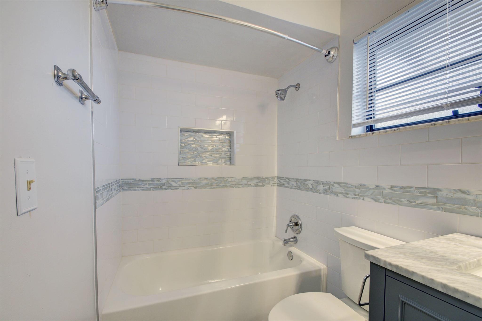 TRADEWINDS AT DOS LAGOS CONDO - Residential