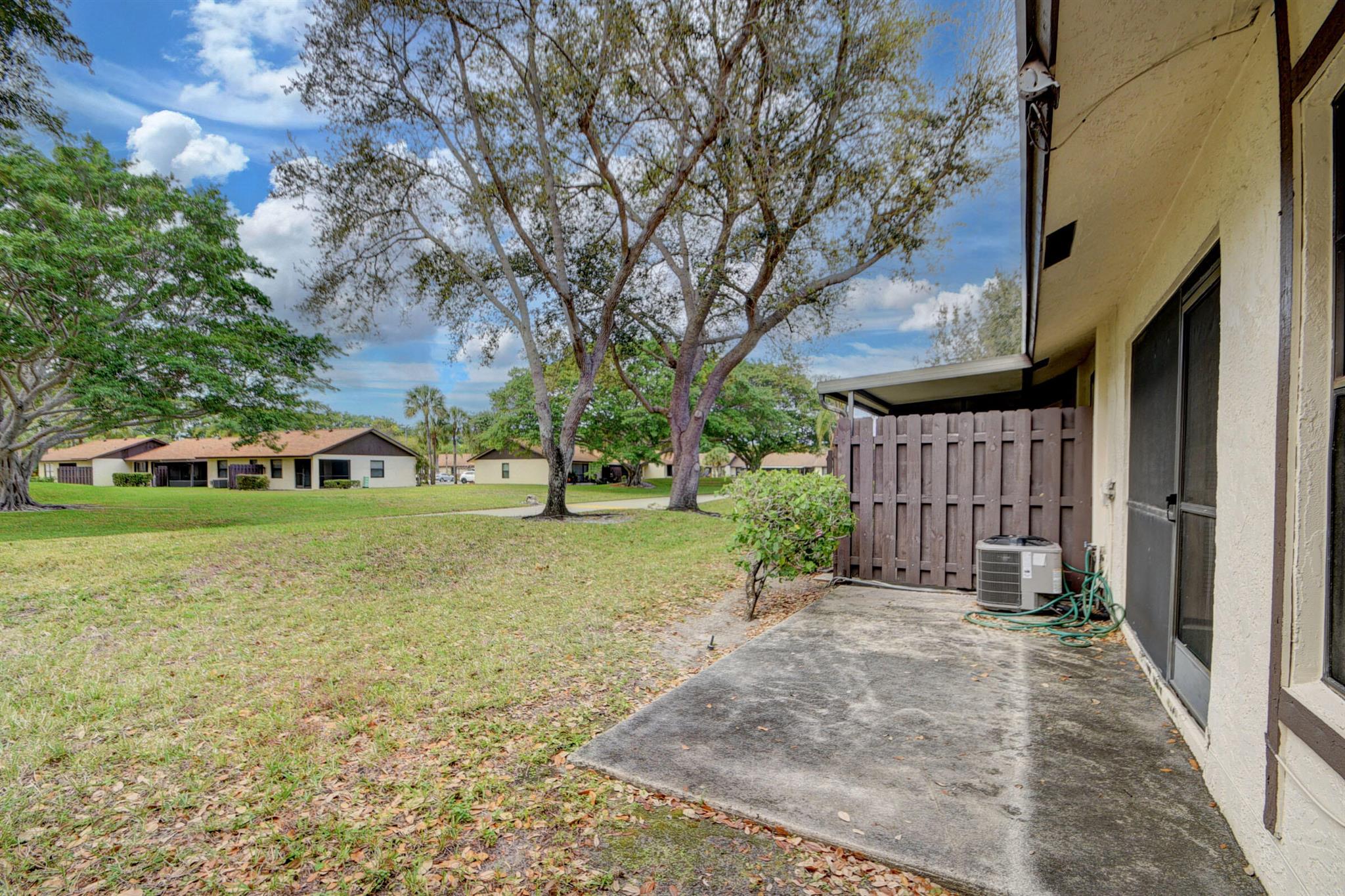 TRADEWINDS AT DOS LAGOS CONDO - Residential