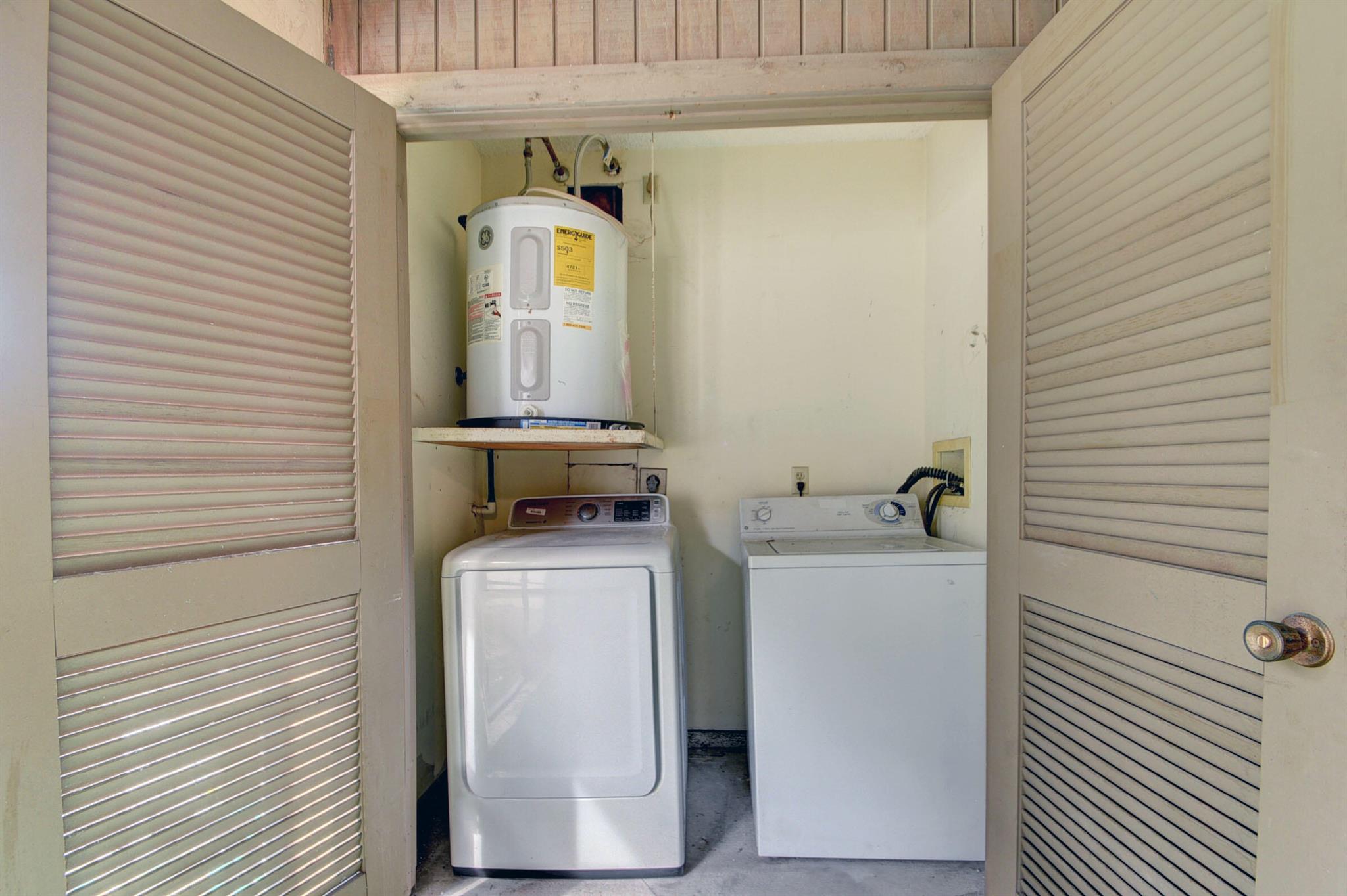 TRADEWINDS AT DOS LAGOS CONDO - Residential