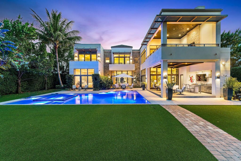 Photo of 14646 Watermark Way, Palm Beach Gardens, FL 33410 (MLS # R11167332)