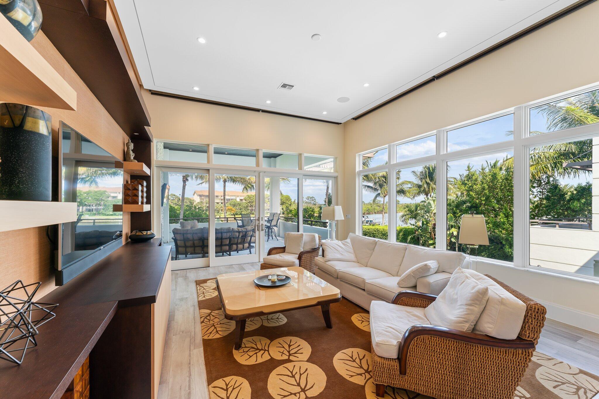 HARBOR PLACE - Residential