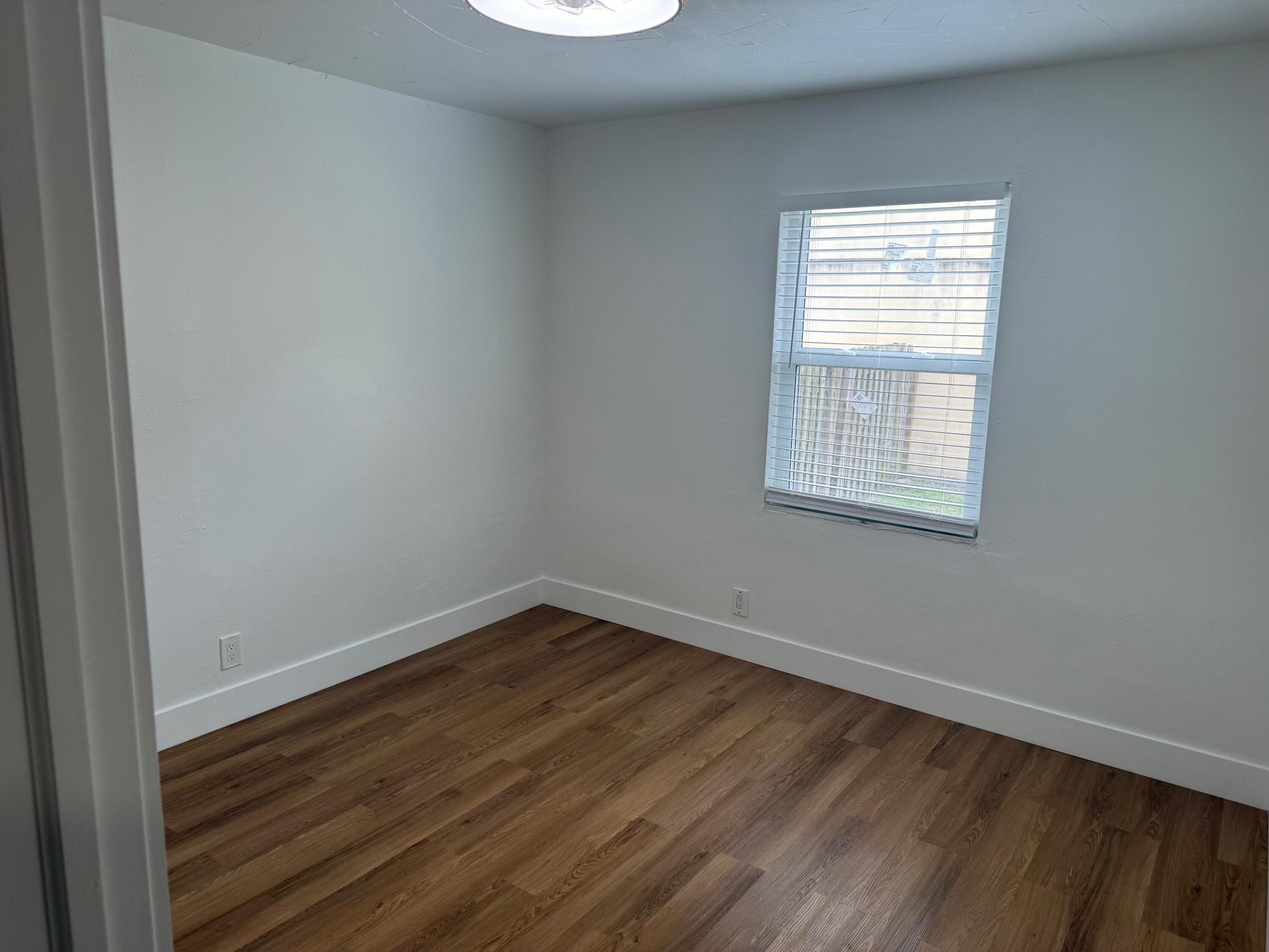 NORTH PALM BEACH HEIGHTS SEC 2B - Residential Lease