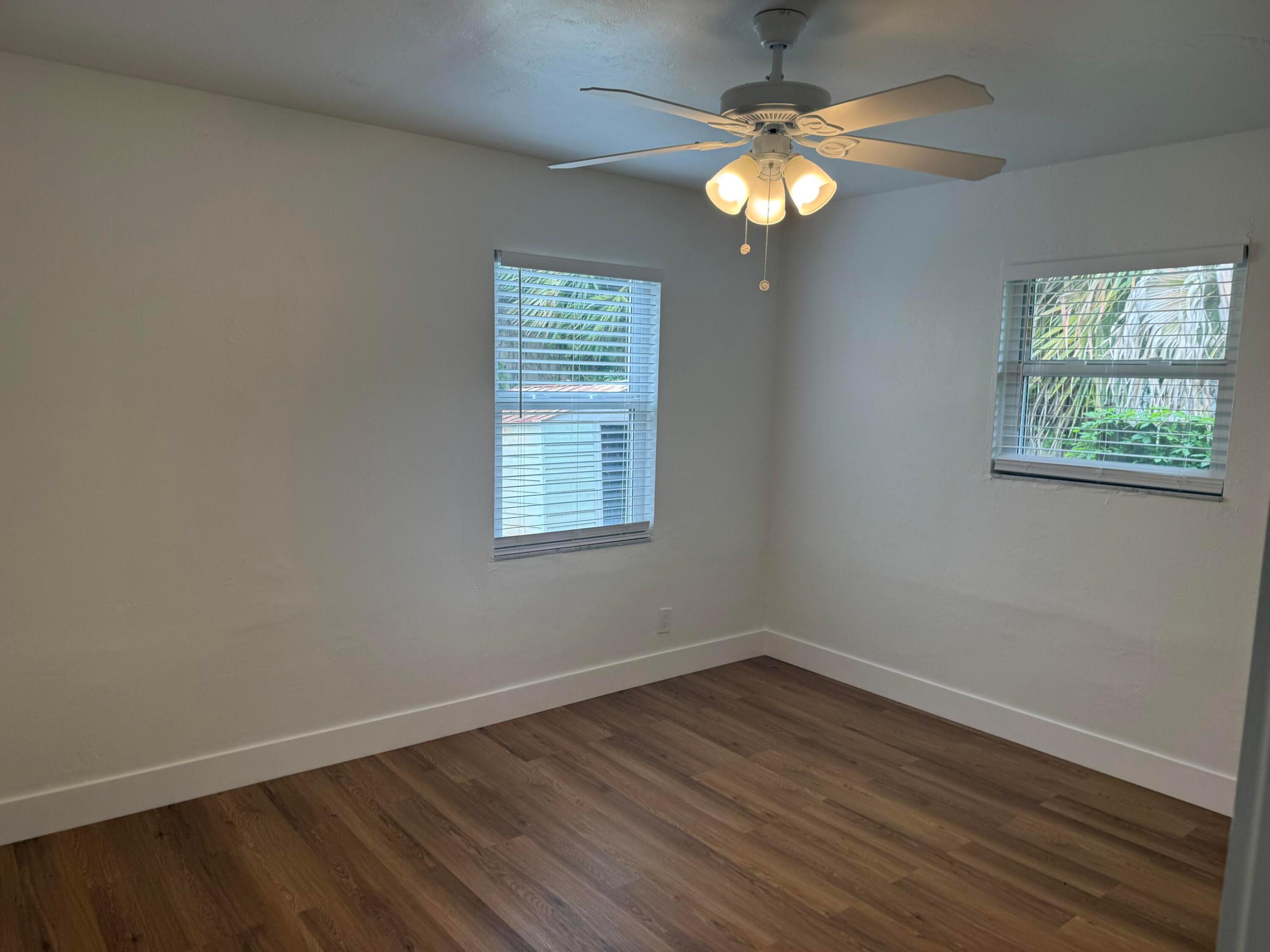 NORTH PALM BEACH HEIGHTS SEC 2B - Residential Lease