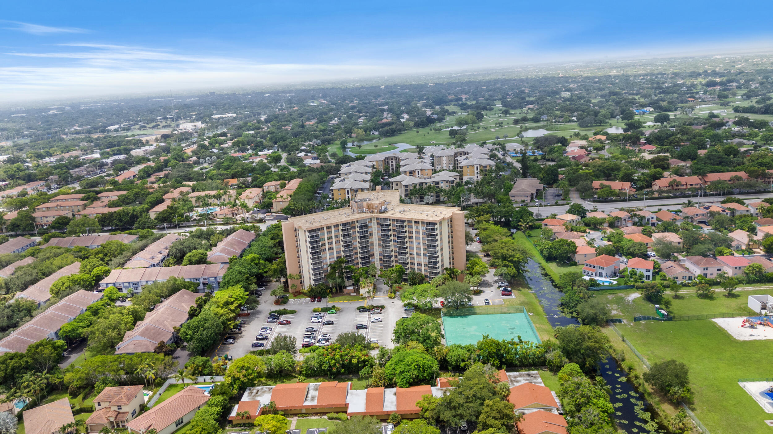 COUNTRY CLUB TOWER OF CORAL - Residential Lease