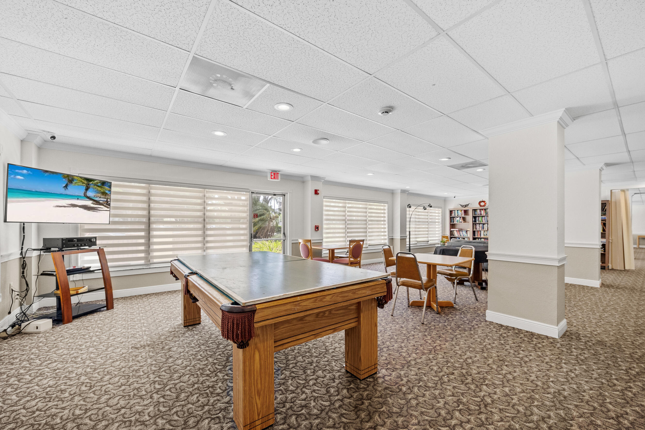 COUNTRY CLUB TOWER OF CORAL - Residential Lease