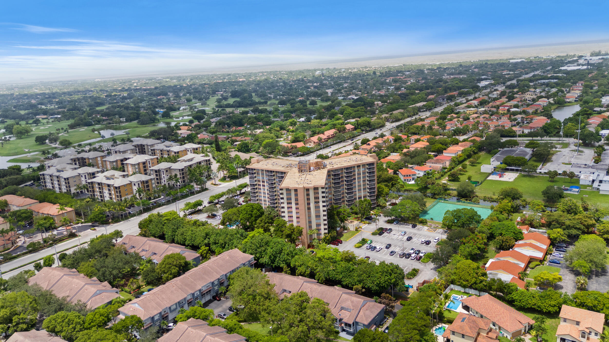 COUNTRY CLUB TOWER OF CORAL - Residential Lease