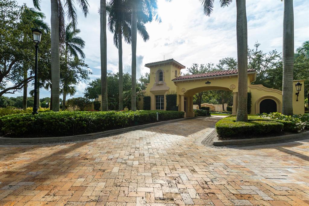 OLD PALM - Residential