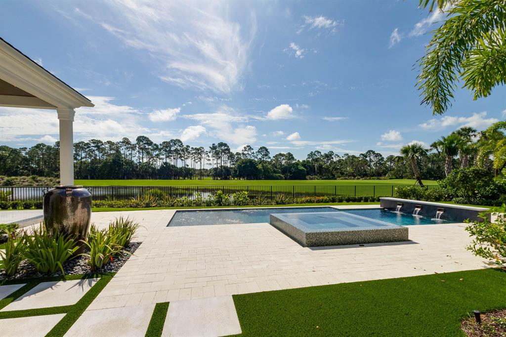 OLD PALM - Residential