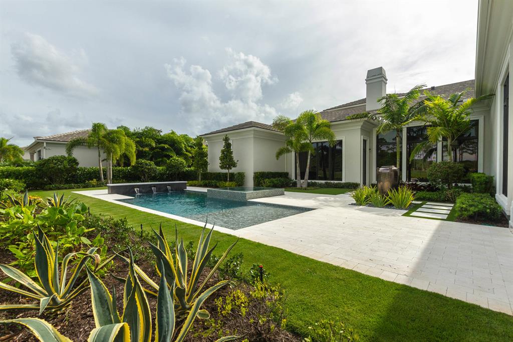 OLD PALM - Residential