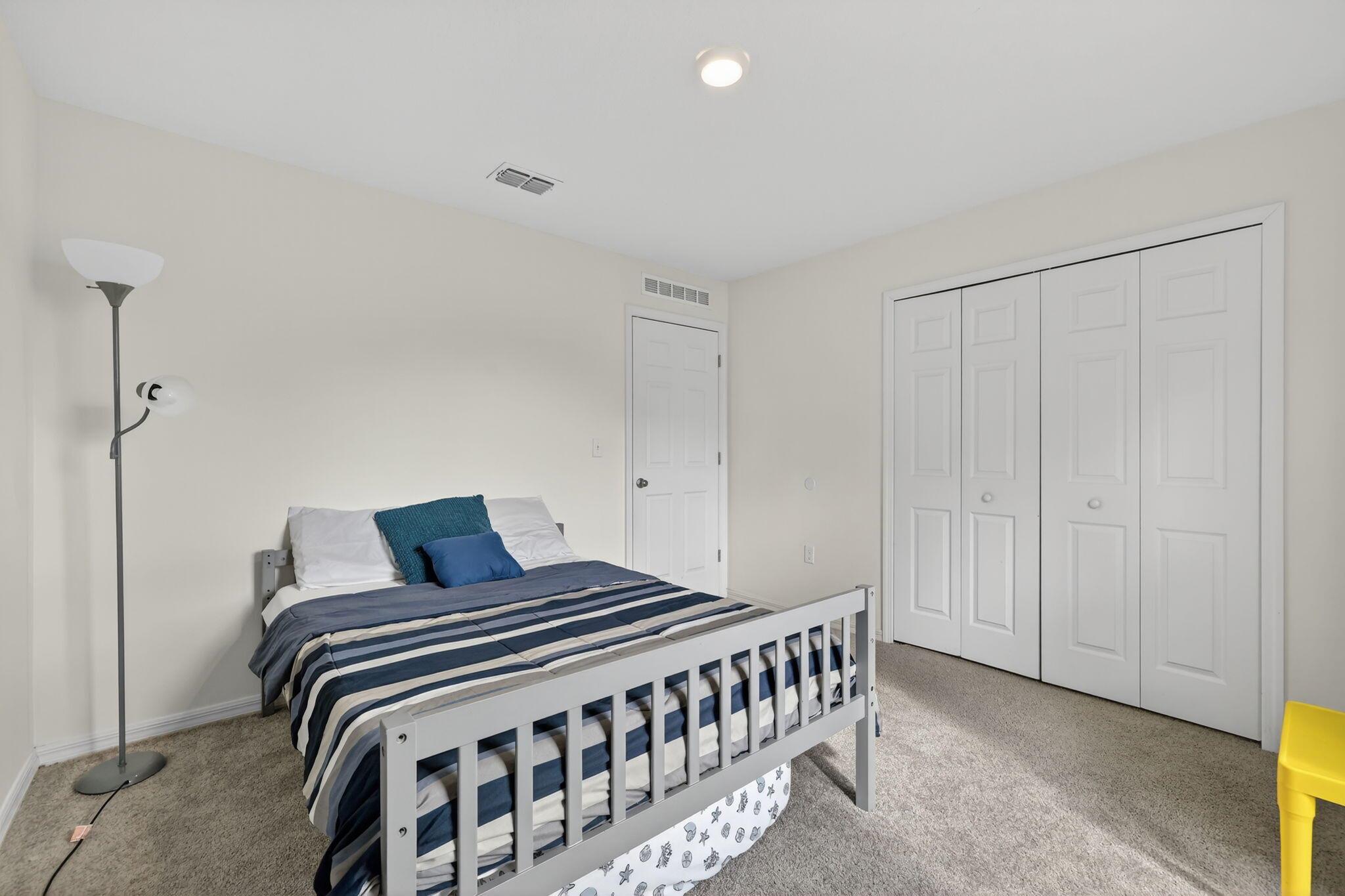 PORT ST LUCIE SECTION 33 - Residential Lease