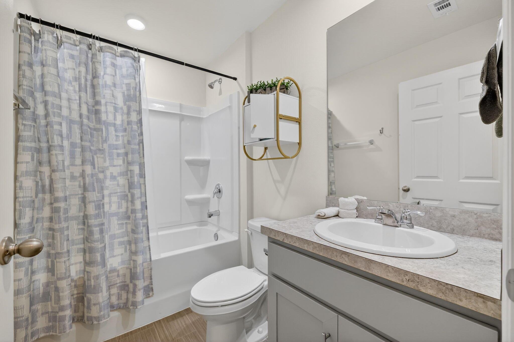 PORT ST LUCIE SECTION 33 - Residential Lease