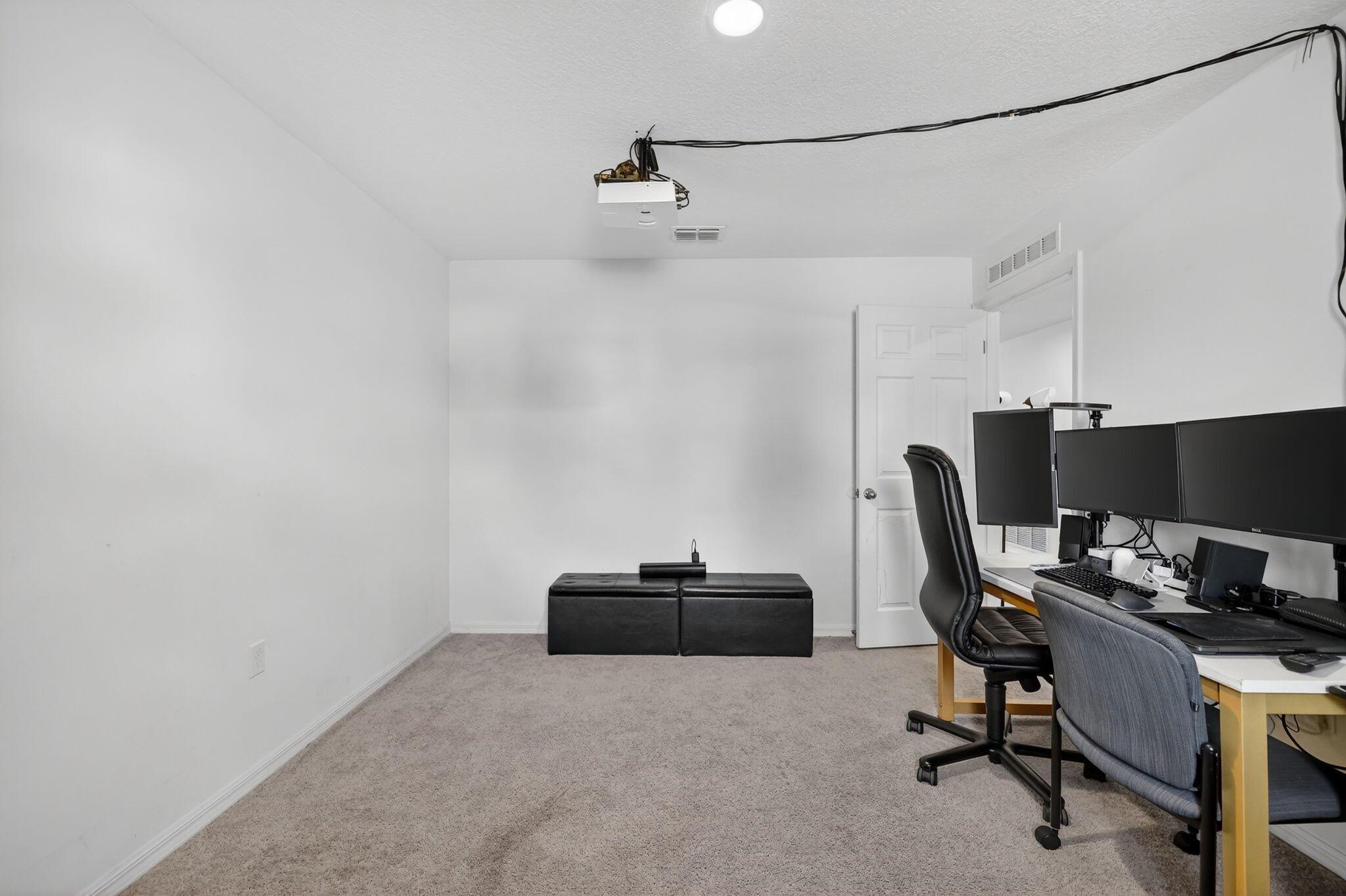 PORT ST LUCIE SECTION 33 - Residential Lease